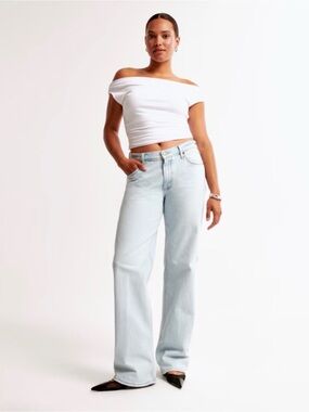 A&F Low Rise Baggy Denim Jeans